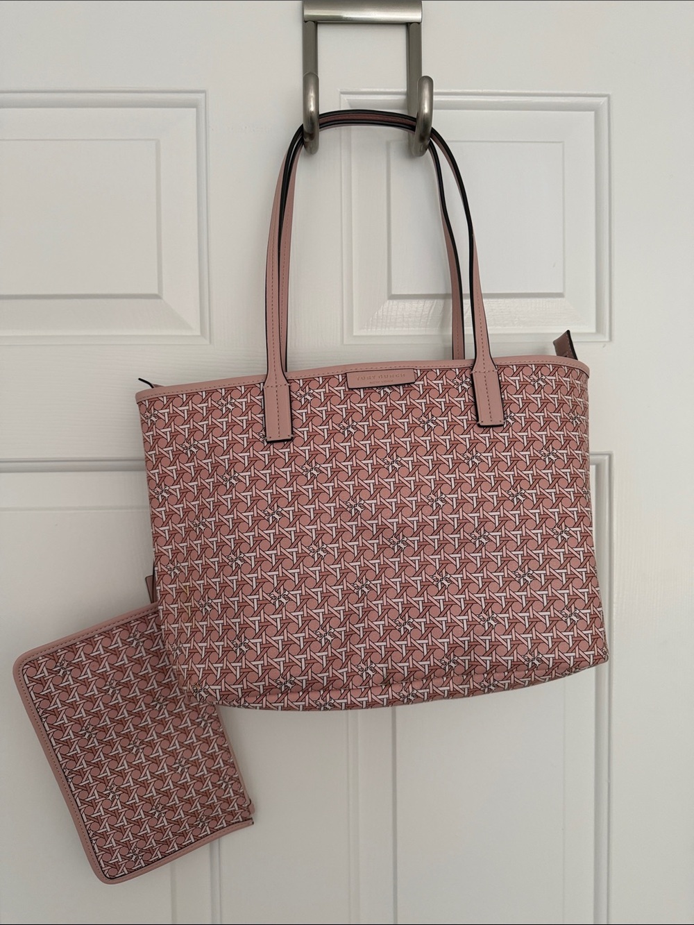Tory Burch Tote bag with matching pouch
